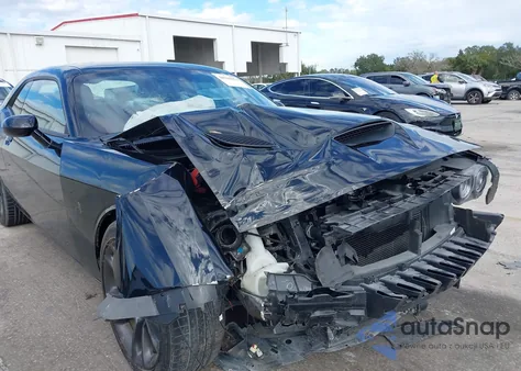 2021 Dodge Challenger R/T Scat Pack z USA, uszkodzony, nr VIN 2C3CDZFJ7MH601448